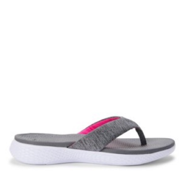 💜Athletic Works Women’s Comfort Flip Flop Sandals - Picture 4 of 12